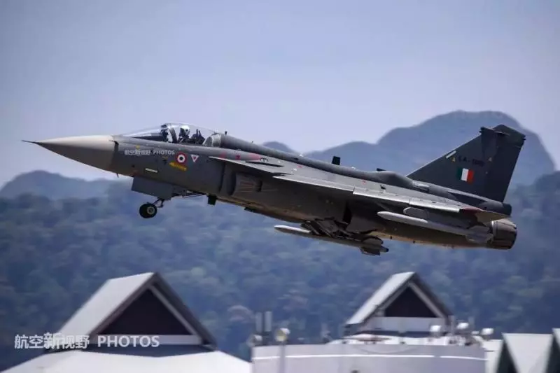 馬來西亞新一代輕型戰機招標 印度空軍雙管齊下首次公開神秘裝備