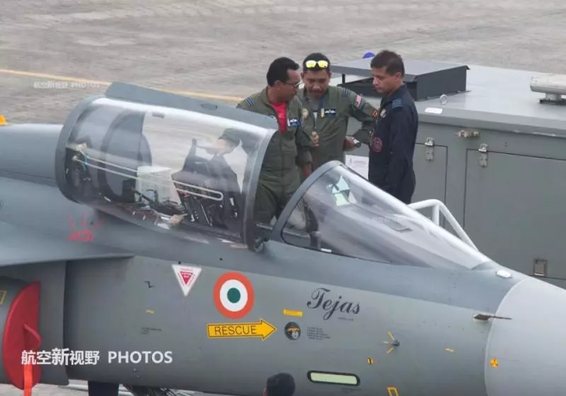 馬來西亞新一代輕型戰機招標 印度空軍雙管齊下首次公開神秘裝備