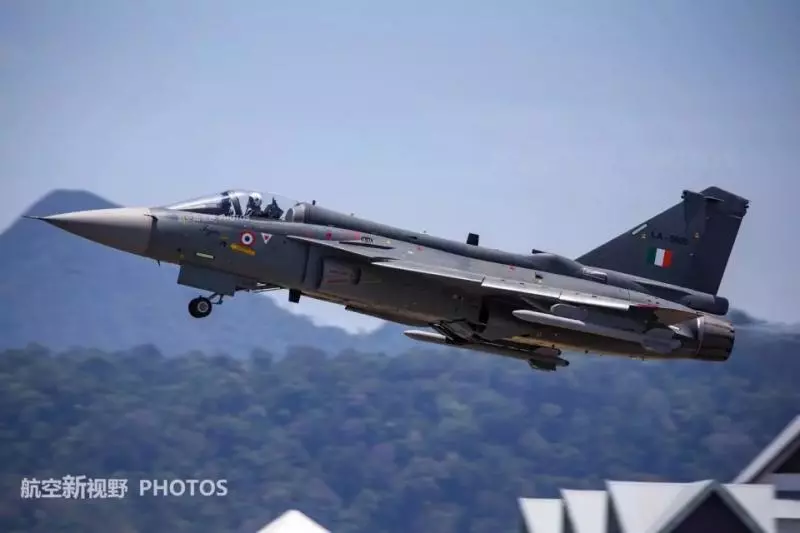 馬來西亞新一代輕型戰機招標 印度空軍雙管齊下首次公開神秘裝備