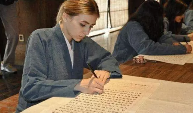 全球第一個將「漢語」納入國考的國家,當地將近6萬人在學漢語