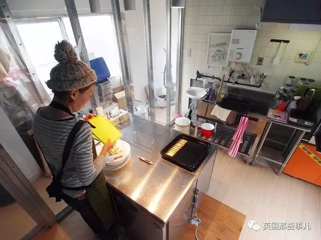 女兒在家從不午睡,老師卻說在幼稚園很乖,查看監控媽媽眼紅了
