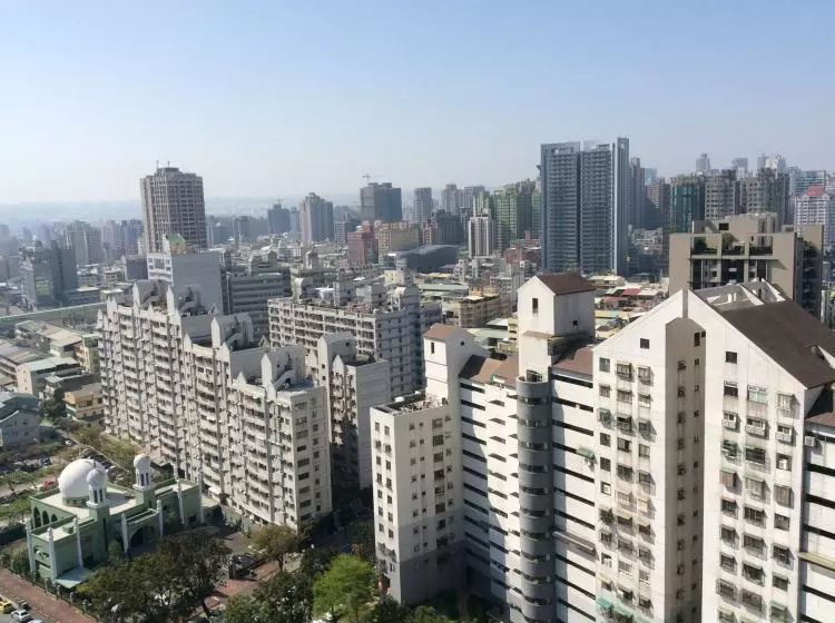 台女沒想像勢利!20K魯蛇戰5年「爽娶白富美」一躍勝利組 岳父笑了:直接送套房