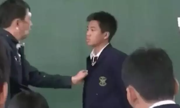 他砸派幫老師慶生,沒想到老師大暴走,學生嚇到冒冷汗,看到最後才發現真是個好老師!