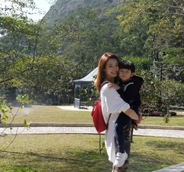 發現被背叛,6小時離婚,霸氣女星呂慧儀實力演繹:我能寵著你,也能換了你