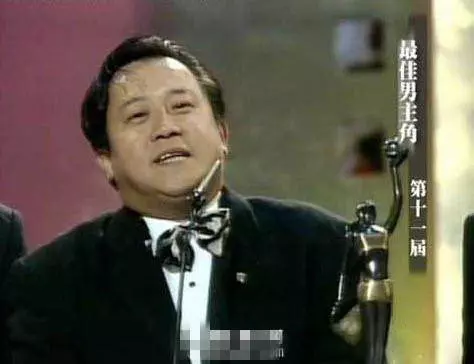 曾志偉前妻,放棄財產淨身出戶,與小十二歲男友分手,現狀悲慘!