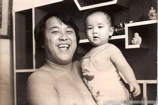 曾志偉前妻,放棄財產淨身出戶,與小十二歲男友分手,現狀悲慘!