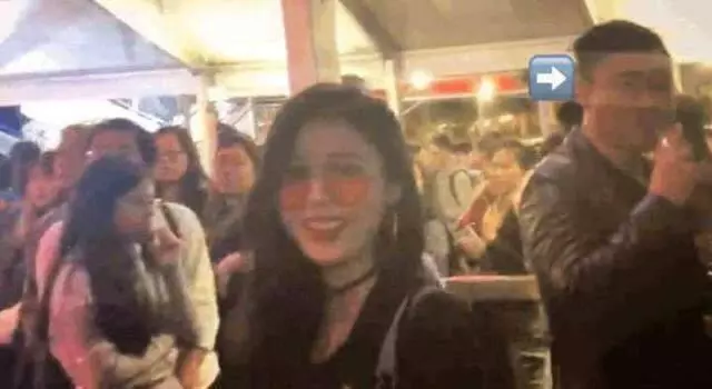 吳佩慈放棄豪門夢?重回娛樂圈開工,盛裝出席活動美到爆!