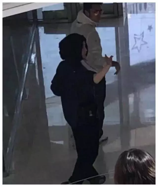 王菲個人帳號被曝光:與謝霆鋒私下約會照