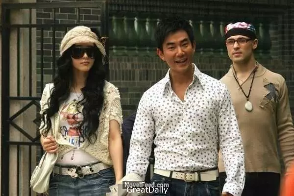 50歲的任賢齊兒女顏值高到爆表,一看見他妻子,讓人驚訝!