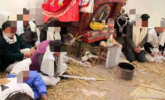 母親留下百萬,兒女在葬禮上大打出手,5歲孫女說:奶奶錢都捐啦