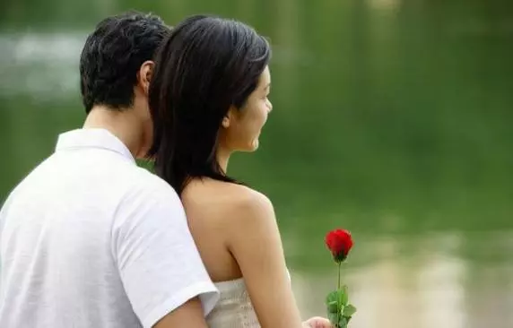 我做上門女婿被全村人恥笑,帶老婆回趟老家父母說我給他們長了臉