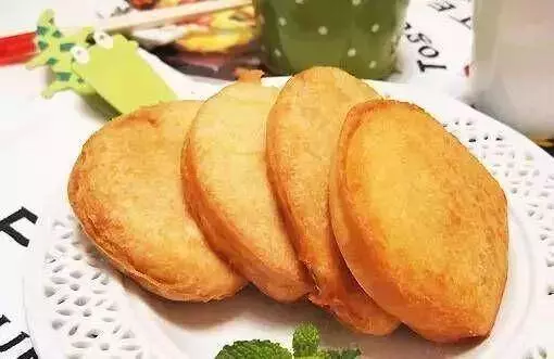 炸饅頭片時,萬萬不要只裹蛋液,多加這1步,外酥里軟不吸油!