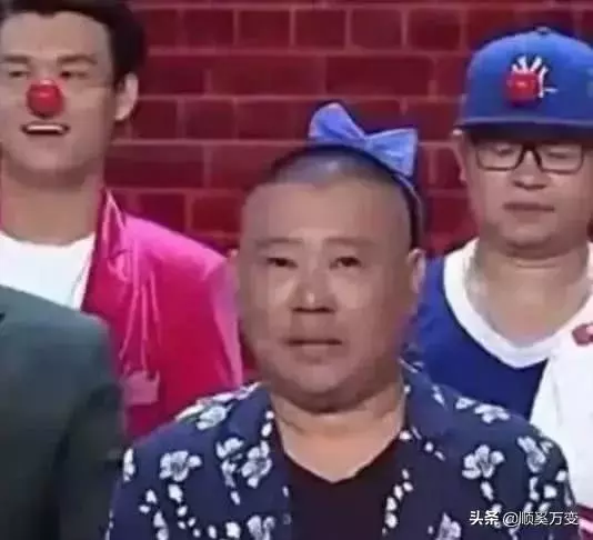 明星那些罕見的「錯位照」, 簡直神角度!保證讓你看完笑得肚子疼!