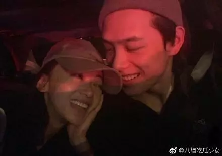 【魏瓔珞和"賤男"爆熱戀?!】洪堯手滑po「和吳謹言親密合照」, 秒刪還是被捉到!網友: 不准傷害她!