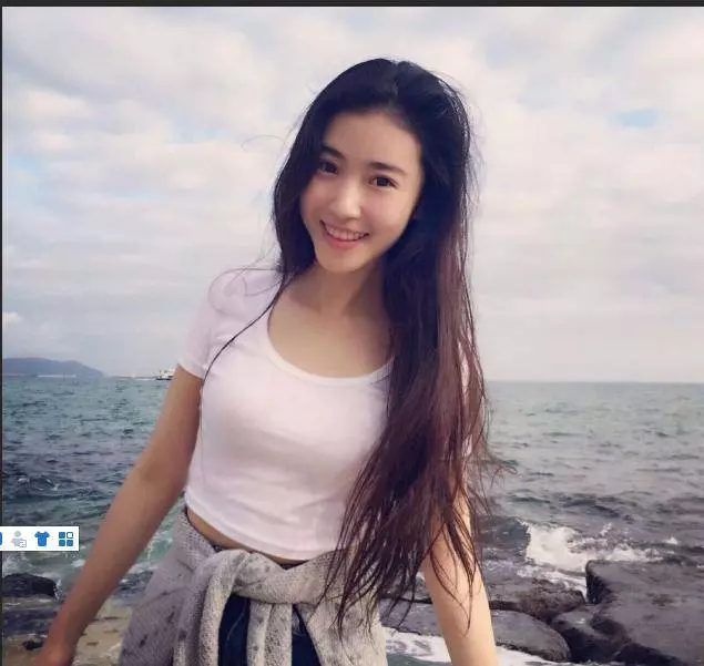 和前夫離婚後,我請婆婆搬走,她怒回:憑什麼