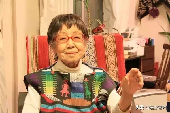 人生永遠不嫌晚!她「71歲上班,96歲失戀,100歲獲獎」 105歲仍創造奇蹟燦笑一生