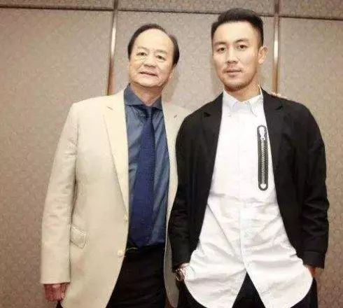 繼馬德鍾兒子出道後,王敏德兒子也要出道,但他的顏值卻不如爸爸!