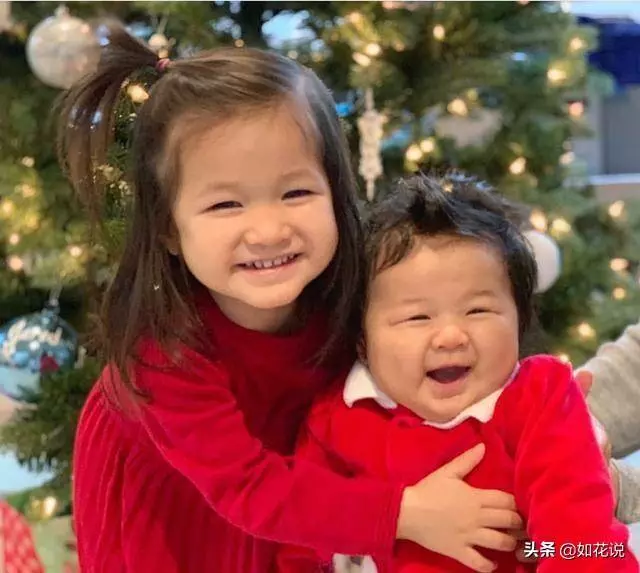 鍾嘉欣生日曬母子合照,半歲Jared顏值飆升,撞臉胡杏兒兒子