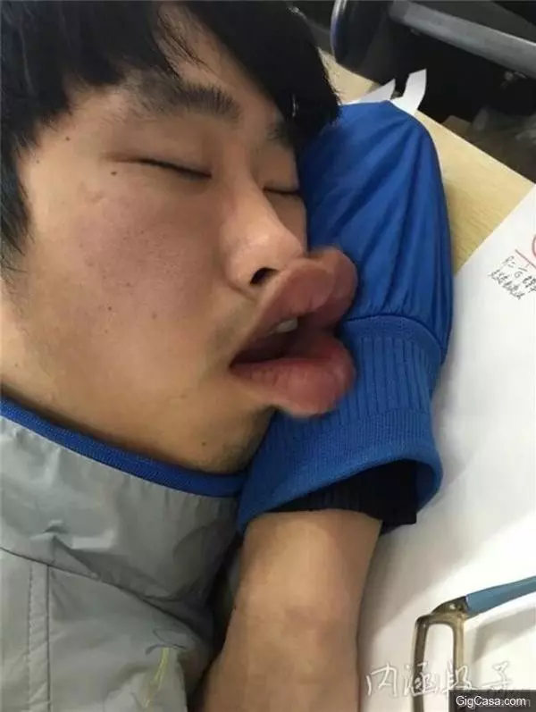 31張照片讓我笑抽了!尤其是第22張,妹子在家裡睡成這樣...看到差點硬了!