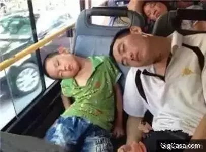31張照片讓我笑抽了!尤其是第22張,妹子在家裡睡成這樣...看到差點硬了!