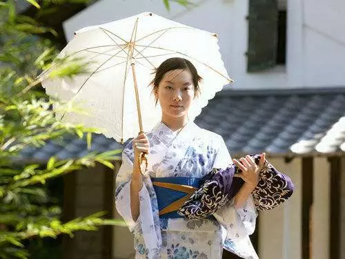 在日本定居發展的國人,幾乎都娶了當地美女做老婆!這是為什麼?