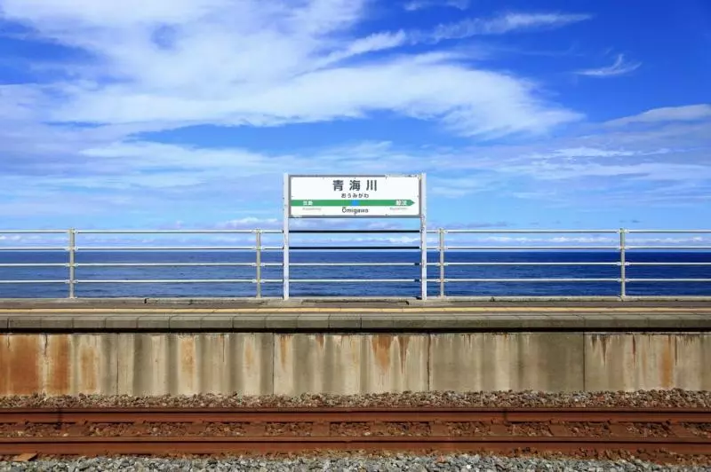 全日本可以看見海的鐵路線10選,美到想中途下車!