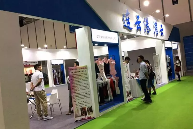靠棺材、假髮、情趣內衣征服世界,名不經傳的中國小鎮火啦!