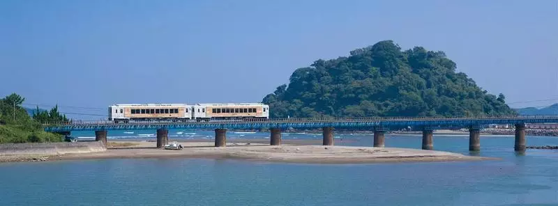 吃喝玩樂日本游丨日本最有特色的小火車,都在這裡了