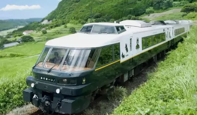 吃喝玩樂日本游丨日本最有特色的小火車,都在這裡了