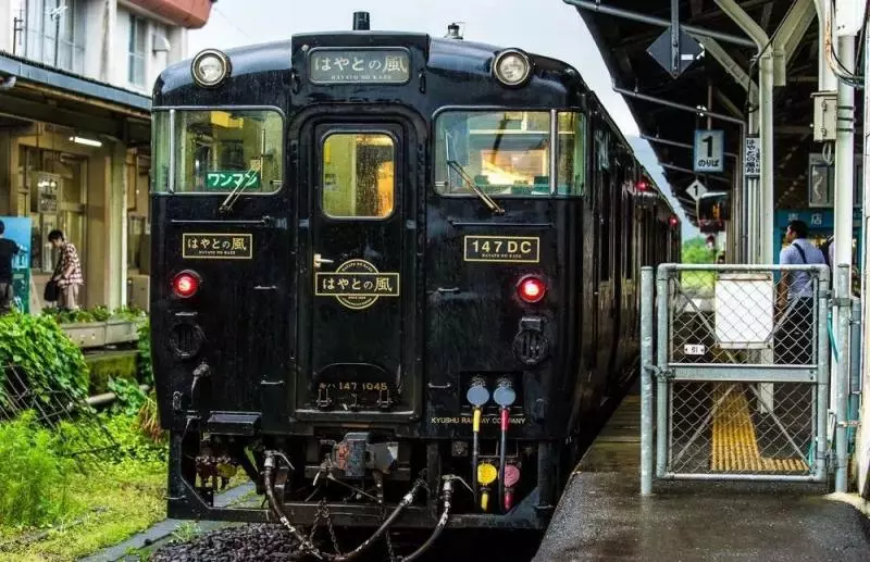 吃喝玩樂日本游丨日本最有特色的小火車,都在這裡了