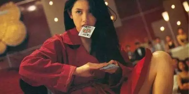 王晶電視劇《好萊塢有個大老千》捧愛女王子涵為「晶女郎」- 歷代「晶女郎」盤點!