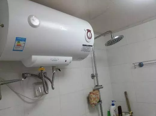 冬天【熱水器】要24小時【開著】嗎?聽完維修小哥的話,才知我做錯好多年,原來這樣能省一大筆錢!