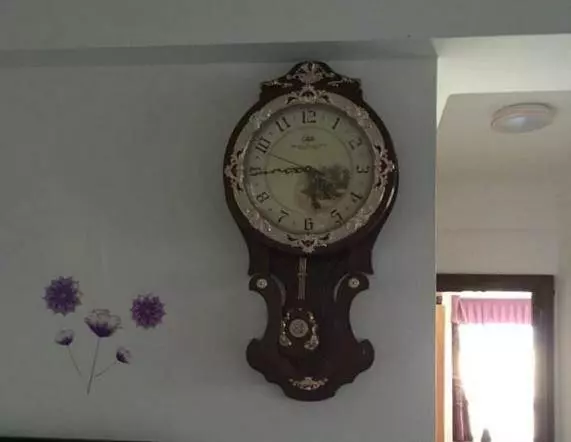「家裡的鐘」萬萬不能這樣擺,富翁都能變成窮鬼,現在改還不晚