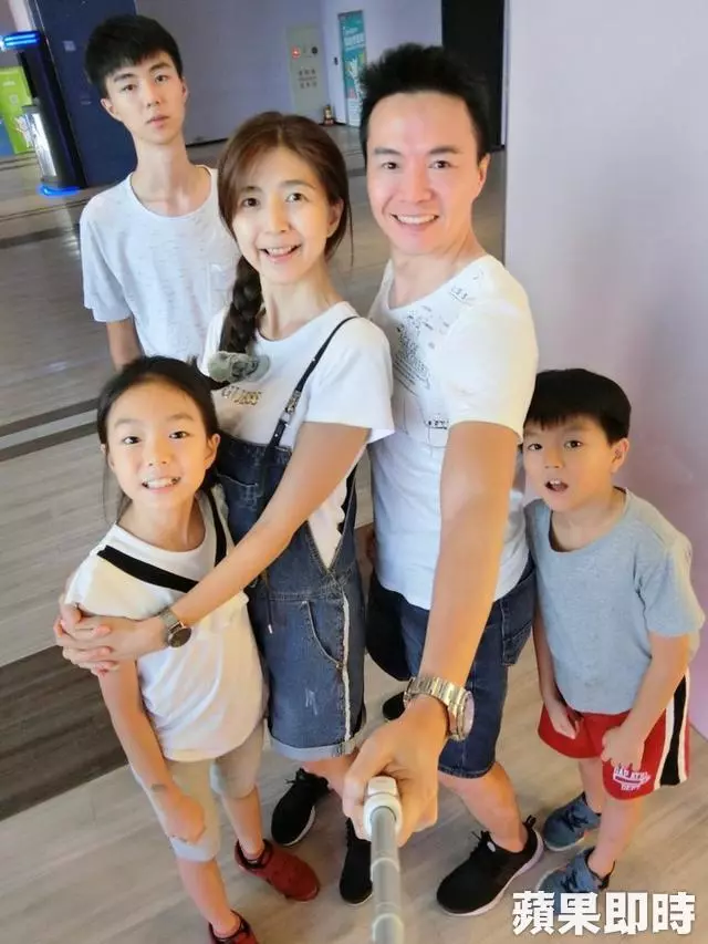 吳鈴山苦等1年半回歸《炮仔聲》!2子1女「全靠老婆養家」揭停工內幕:都是因為朱火爐