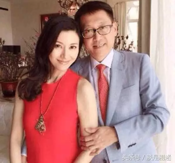 女明星調情被偷拍!鄭爽忘記拉窗簾,最後一個真刀實槍簡直太大膽!