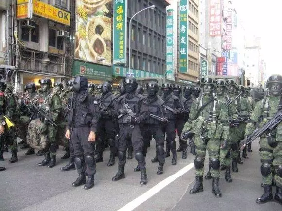 世界上最「可怕」的六支軍隊!台灣跟大陸竟然都上榜了!到底誰的裝扮配備最厲害...
