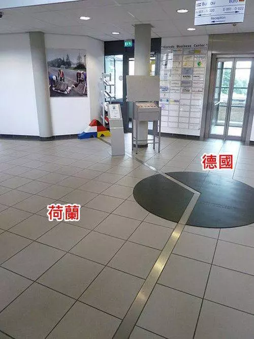 一條界線兩個世界!盤點《各國邊境線》住在線中間的要算哪國人?