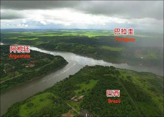 一條界線兩個世界!盤點《各國邊境線》住在線中間的要算哪國人?