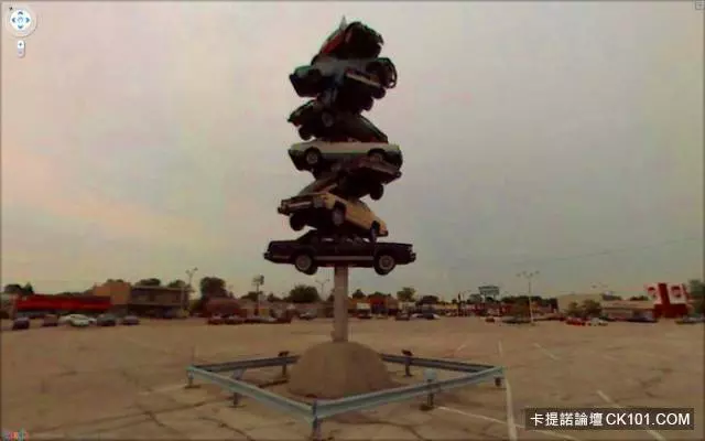 那台車裝的是屍體嗎...14張超詭異恐怖的Google街景圖 想不到外星人也不小心入鏡了...