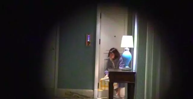 第三錘!張丹峰畢瀅酒店再同屋7小時,畢瀅穿睡袍儼然女主人姿態!