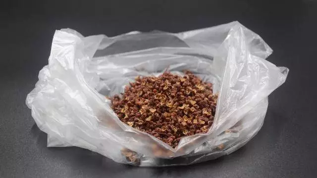 刀放在打火機上烤一烤,解決困擾大家的一個難題,學會了一生受用