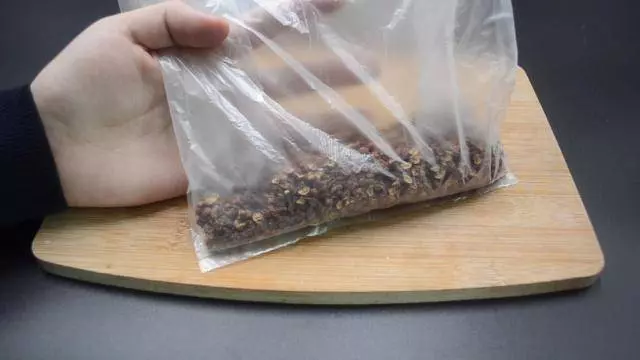 刀放在打火機上烤一烤,解決困擾大家的一個難題,學會了一生受用