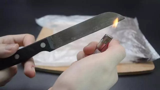 刀放在打火機上烤一烤,解決困擾大家的一個難題,學會了一生受用