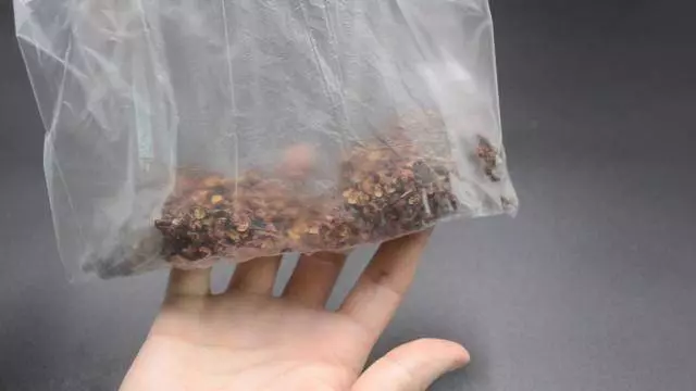 刀放在打火機上烤一烤,解決困擾大家的一個難題,學會了一生受用