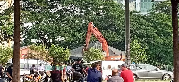 拆黑勢力車廠 !200警員紅頭兵, 防亂