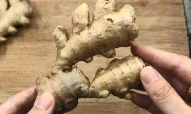 生薑抹在手上太厲害了!可惜知道的人並不多,學會受用一生!!!!