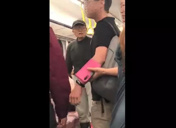 腳痛哥被健壯阿伯「一把狠拉開」 直接佔2博愛座還「不是人坐」...正義哥把他嗆爆!