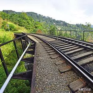 中國幫斯里蘭卡圓「鐵路夢」,印度不淡定,各種抹黑全來了