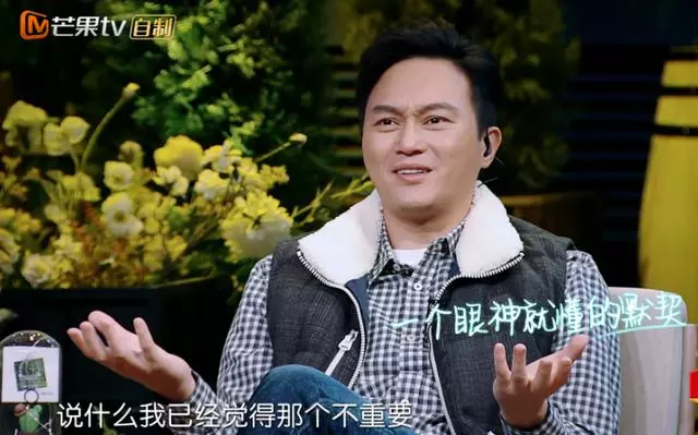 袁詠儀產前照曝光,不是圓肚子而是尖肚子,魔童出生時尿醫生一身!