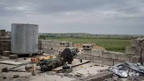 22歲女狙擊手獨自殺死100名ISIS,他們懸賞3000萬想抓她當性奴!沒想到她剛回國卻慘被···